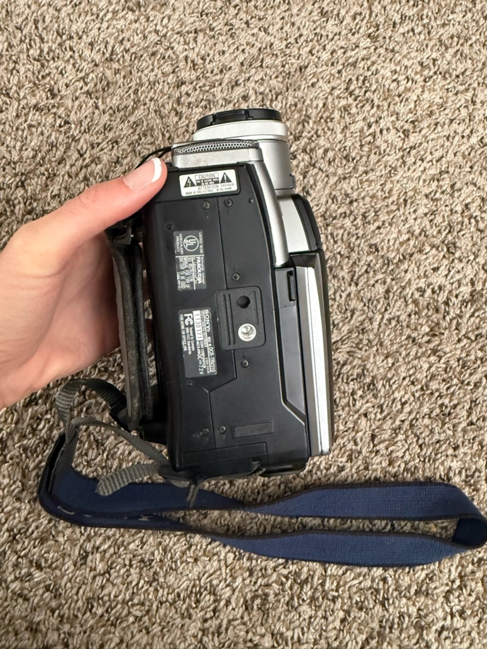Sony Silver and Black Digital Handycam Video Camera - Picture 6 of 6